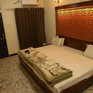 Malhotra Resort